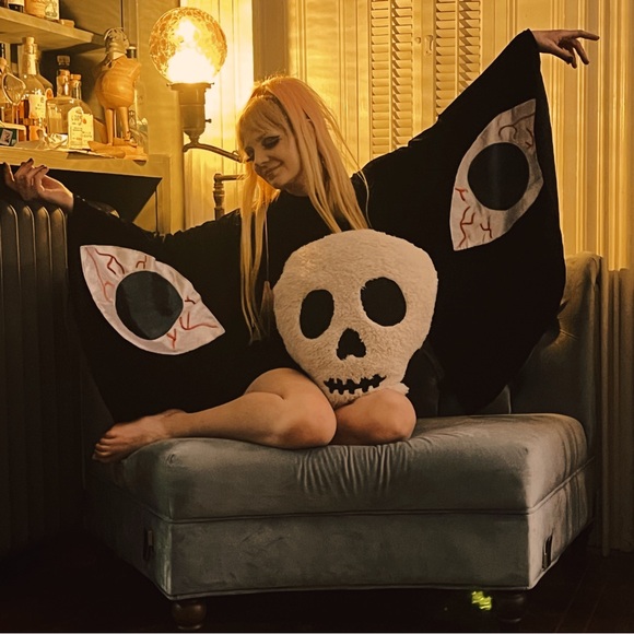 Meet your Posher, Angie - Picture 1 of 3